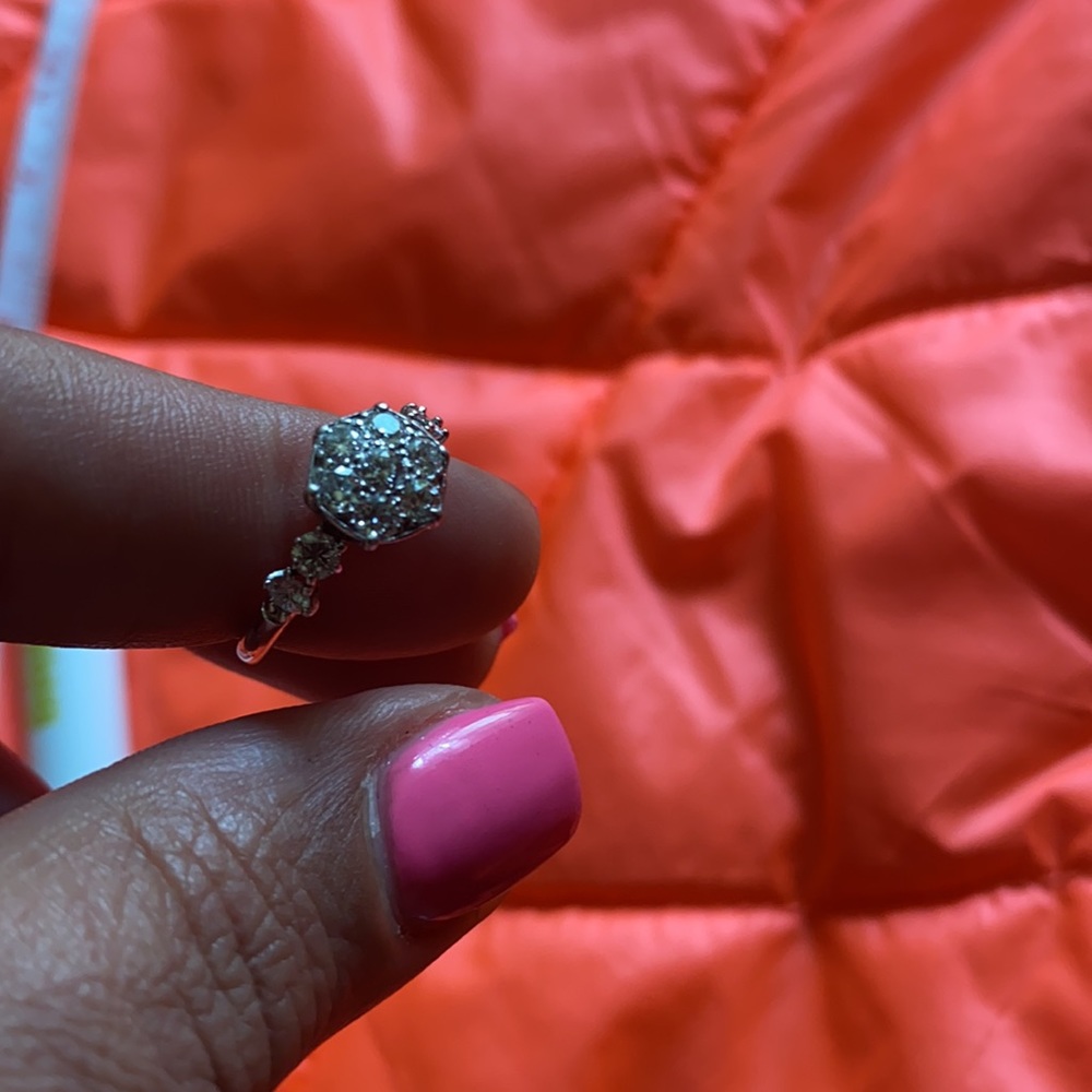 14k Solid Gold Diamond Ring - image 6